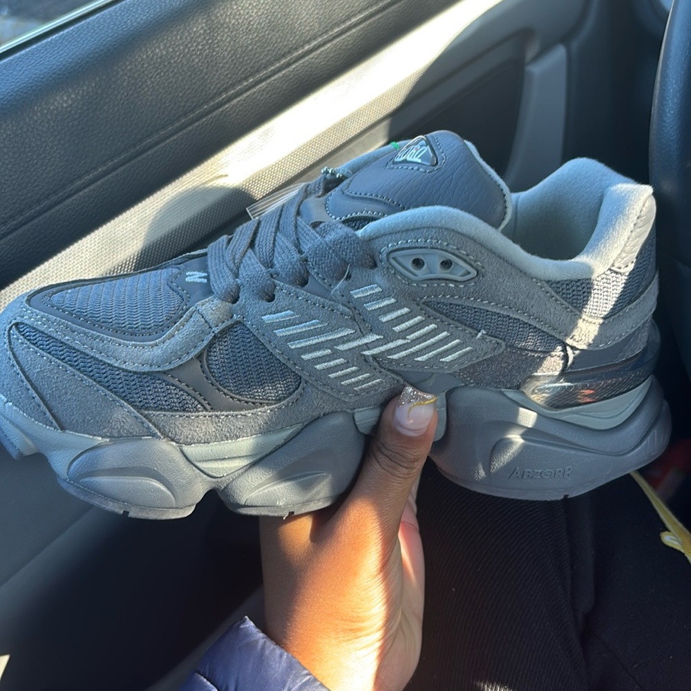 New balance 9060  color grey mouse